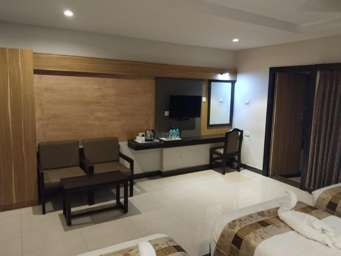 Hotel Mayas Tiruchirappalli Luaran gambar